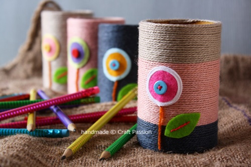 Yarn pencil holder from paper rolls0